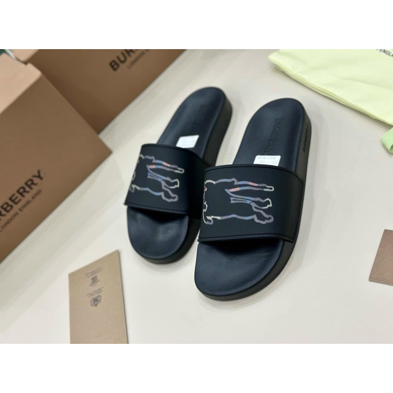 ⚡️[Hight Quality] Dép Quai Ngang Bu1be11y Equestrian Knight Printed - Check Họa Tiết Logo Ngưa Sang Trọng - Full Box