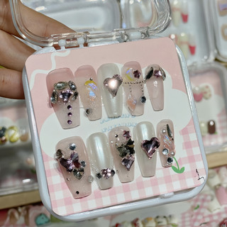 Nailbox thiết kế đính đá cô dâu đi tiệc form thang vừa được đổi form