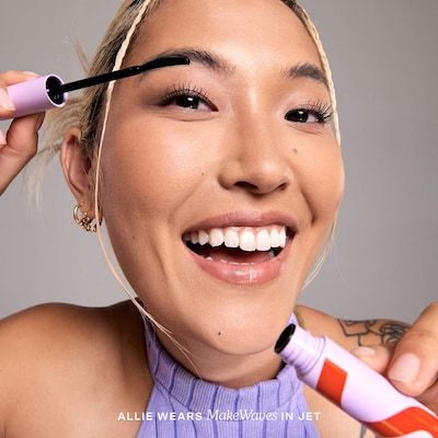 Mascara Tower 28 MakeWaves Vegan, màu Đen JET | Mascara dài và tạo độ dày mi | Không vón cục, không bong tróc | Nhẹ nhàn