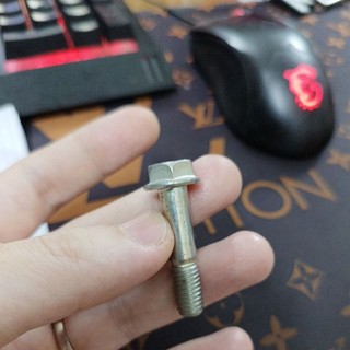 ốc đầu lõm 8x35 bắt nhiều vị trí honda
