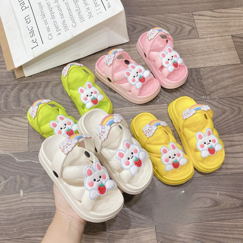 Dép bánh mì quai chéo hình thỏ dâu siêu dễ thương và rất nhẹ cho bé gái