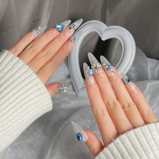 NANTY Nailbox thiết kế màu nước gạo đính đá xanh đậm M418
