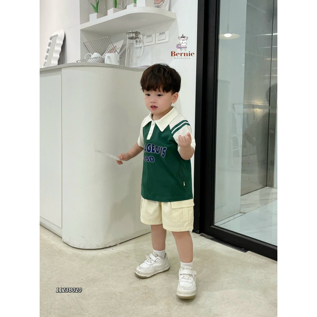Bộ polo bé trai in hoạ tiết 1990 phối quần kaki túi hộp, set thun cộc tay cổ đức cá tính cho bé