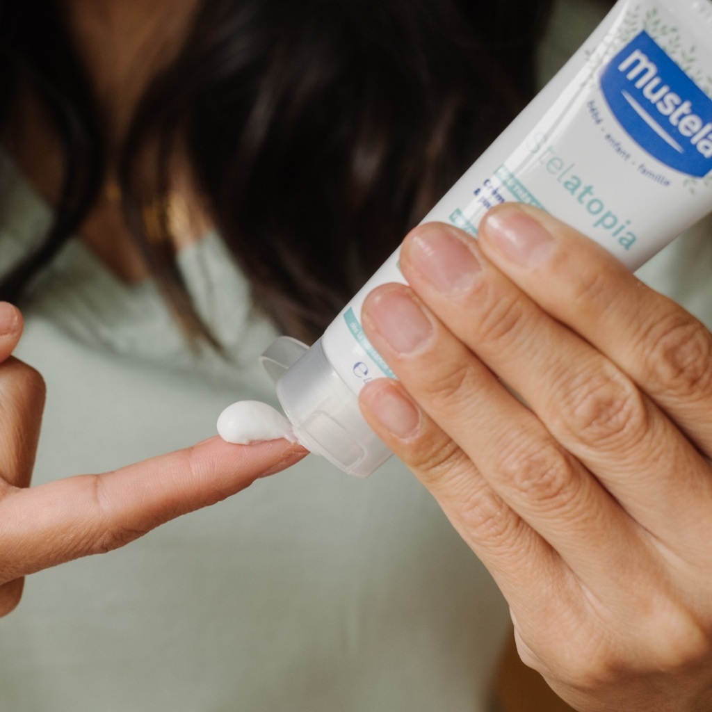 Ảnh Kem Dưỡng Da Mặt Và Toàn Thân Da Chàm Cho Trẻ Sơ Sinh, Trẻ Em và Cả Gia Đình Mustela 150ml (Mới) 4