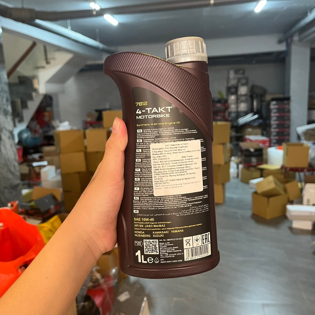Nhớt Mannol 7812 10W40 Cao Cấp Dành Cho Xe Số, Côn Tay Tặng Súc Động Cơ Và Phụ Gia Nhớt Mới