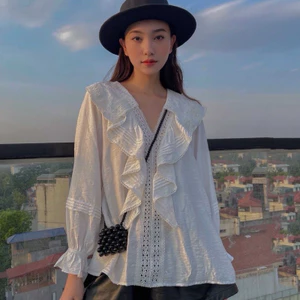 Áo trắng cổ bèo chạy ren tay bo MYA HOUSE