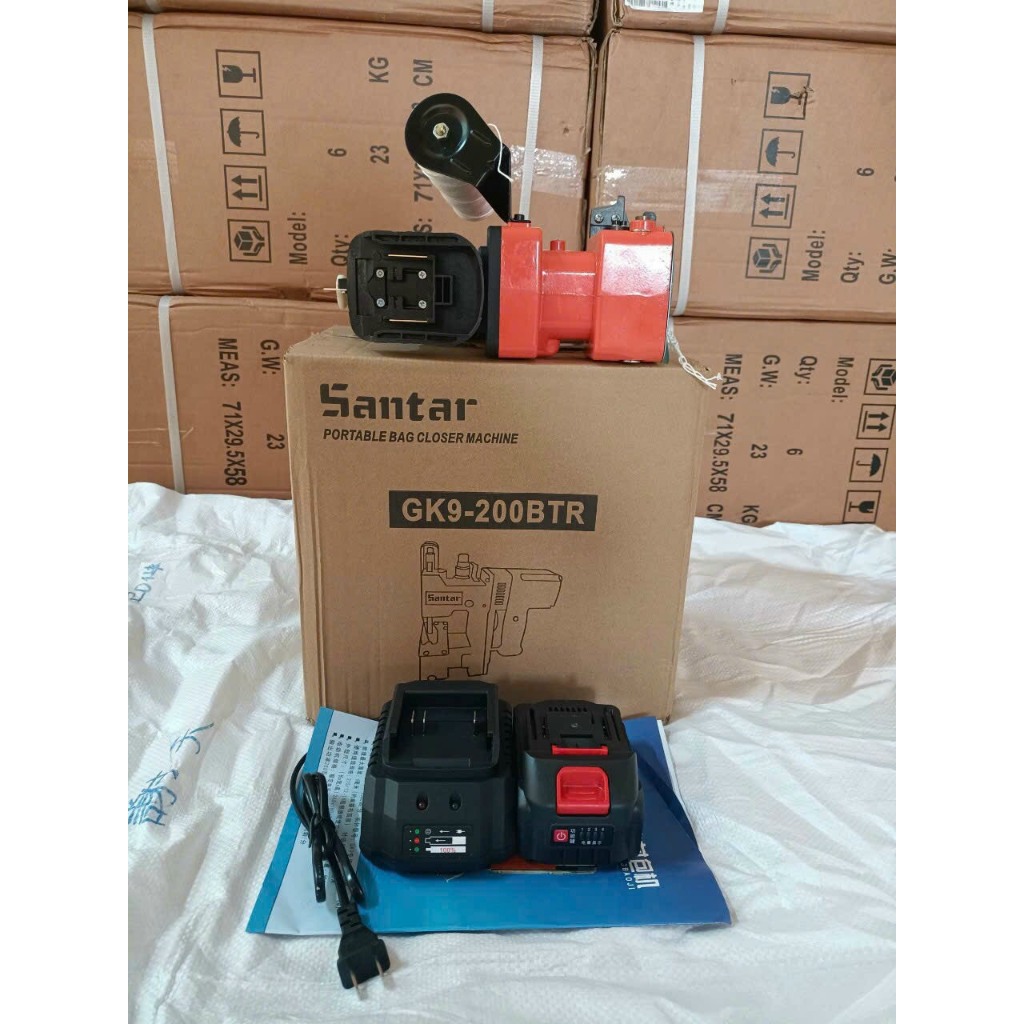 Máy Khâu Bao Sạc Pin SANTA GK9-200BTR – Chính Hãng, Tặng Vỉ Kim & 1 Cuộn Chỉ Phụ Kiện Đi Kèm