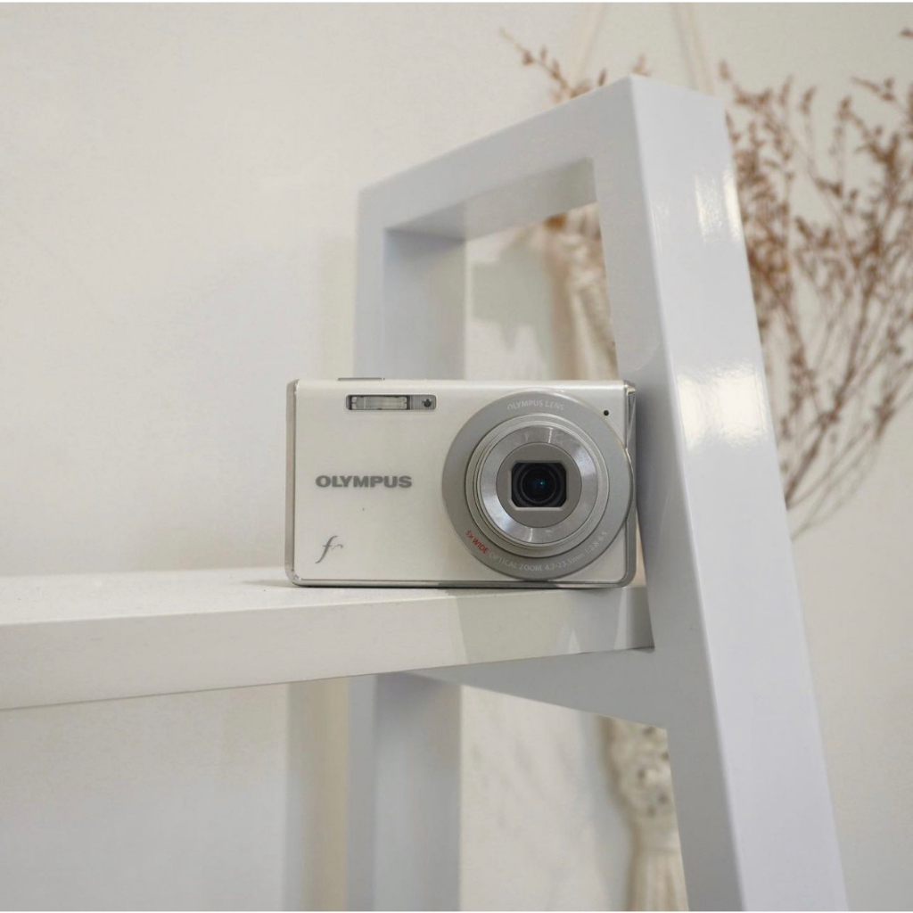 OLYMPUS FE-5030 コンパクトデジタルカメラ パールホワイト（MÁY
