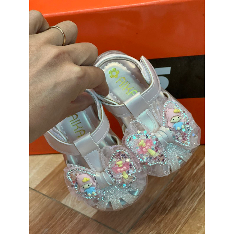 sandal bé gái dép rọ tạp đi bảo vệ chân cho bé từ 6m nơ cô gái xinh xắn chống trượt êm chân công chúa A1609