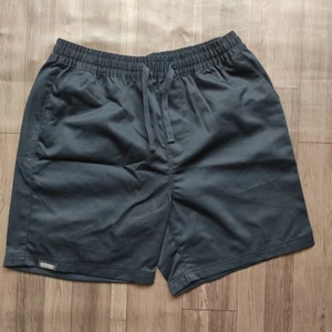 Quần short kaki xuất hàn dư xịn (65-75 kg)