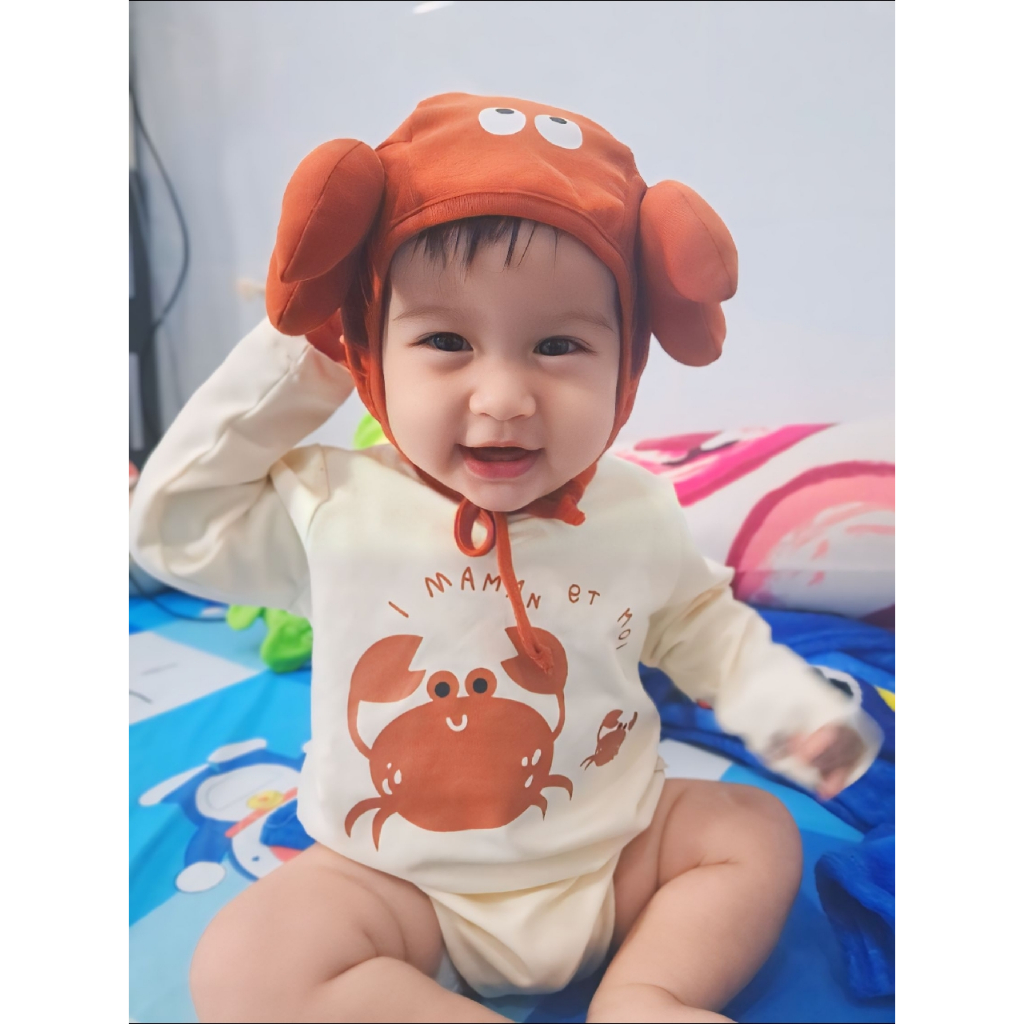 (HÀNG CÓ SẴN )Set bộ bodysuit cover Cua kèm mũ TẶNG KÈM TẤT cho em bé Hàn Quốc 5-13kg dễ thương cute Cho Bé