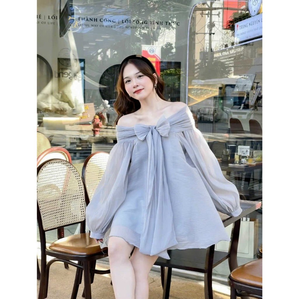 Đầm ngắn nữ kiểu babydoll trễ vai tay bồng xòe thắt nơ 2 lớp cao cấp chất voan tơ- D03