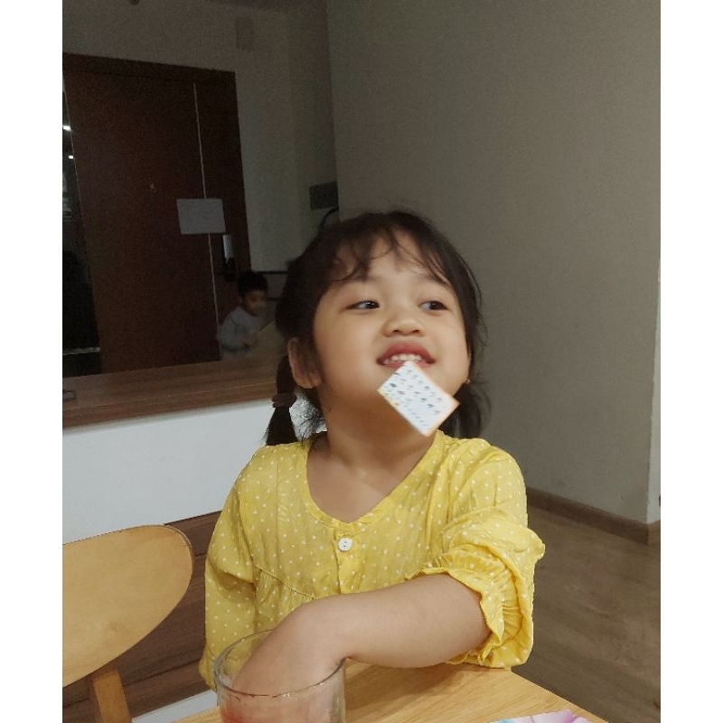 XẢ KHO Bộ Đồ Bé Gái 1-6T Dài Tay chống muỗi Màu Vàng Chấm Bi  Áo Tay Dài Đũi Lụa, Quần Legging Cotton mềm mịn chất đẹp