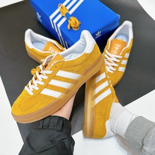 Sneaker vàng