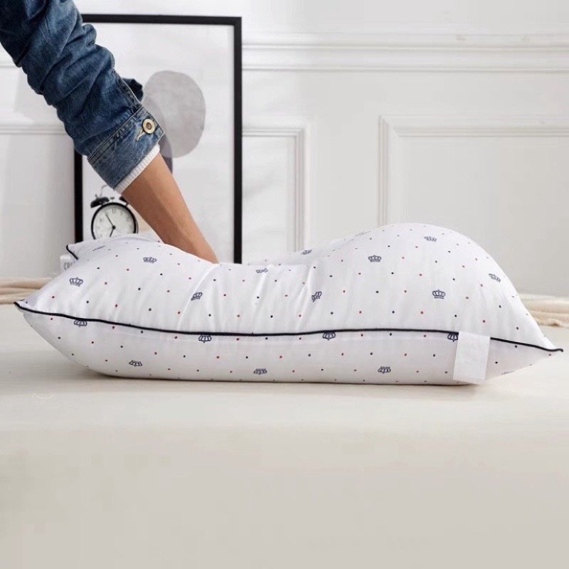 Ruột gối bông gòn hoạ tiết vương miện kích thước 45x65 êm ái nâng niu giấc ngủ