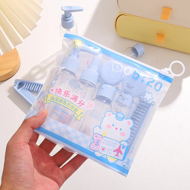 Bộ chiết mĩ phẩm du lịch 8 món Gấu Xanh kèm túi Zip (loại xịn)- Set 8 lọ chiết mỹ phẩm sang dầu gội sữa tắm sữa rửa mặt