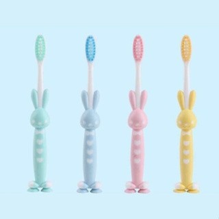 Bàn chải đánh răng cute dễ thương cho bé siêu mềm có nắp đậy an toàn sức khỏe.