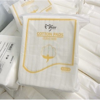 Bông tẩy trang dạng túi 222 miếng 3 lớp, chất liệu cotton siêu tiện dụng.