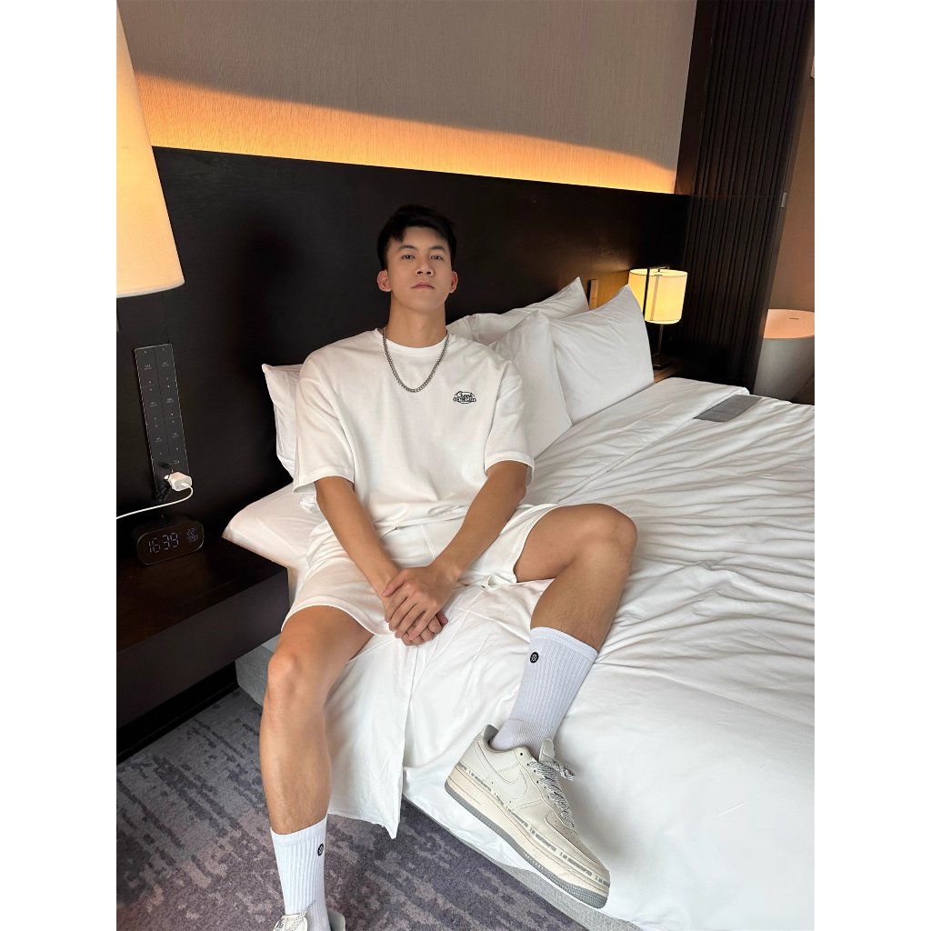 Bộ Thể Thao Nam Phối Logo Nhỏ Năng Động Cá Tính Chất Liệu Vải Cotton Khô Mềm Mịn Thoáng Mát Thấm Mồ Hôi