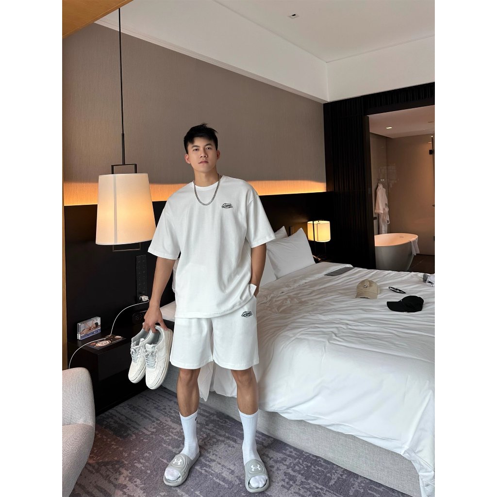 Bộ Thể Thao Nam Phối Logo Nhỏ Năng Động Cá Tính Chất Liệu Vải Cotton Khô Mềm Mịn Thoáng Mát Thấm Mồ Hôi