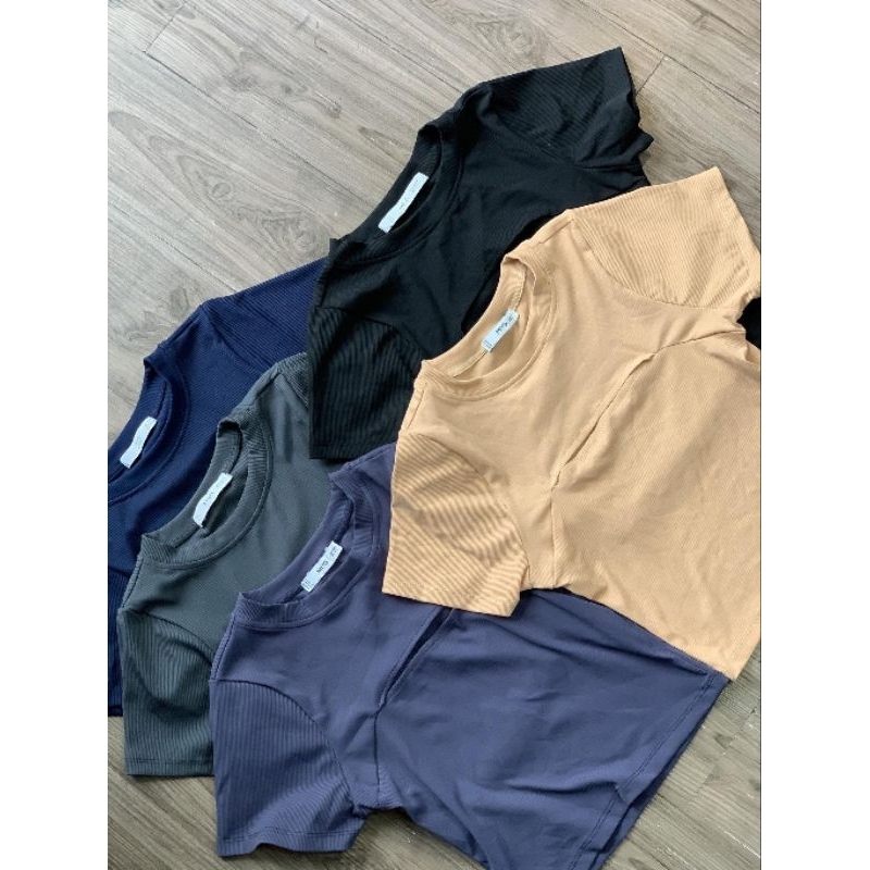 (Sale) Áo thun tăm croptop khoét ngực MngO - dư xịn