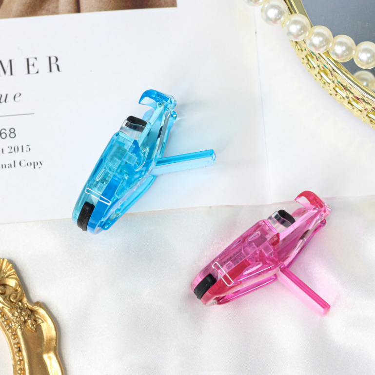 Bấm Cong Mi Thân Nhựa Kai Beauty Care (4 Màu)