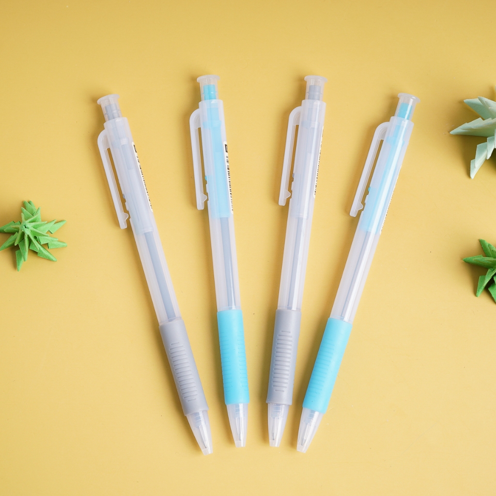 Hộp 12 Chiếc Bút Bi CLASSMATE Nét Bút 0.5mm Thanh, Mịn, Màu Mực Đều Và Đậm CL-BP105