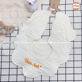 Yếm trần bông thêu tên cho bé sơ sinh đến 3 tuổi, chất liệu cotton an toàn. Yếm giữ ấm cổ cho bé