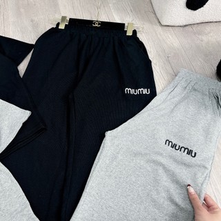 Set Bộ Đồ Nữ Tăm Thêu Miumiu Áo Len Tăm Ngắn Tay Ôm Body Thêu Nổi Mix Quần Xuông Dài Ống Rộng Freesize