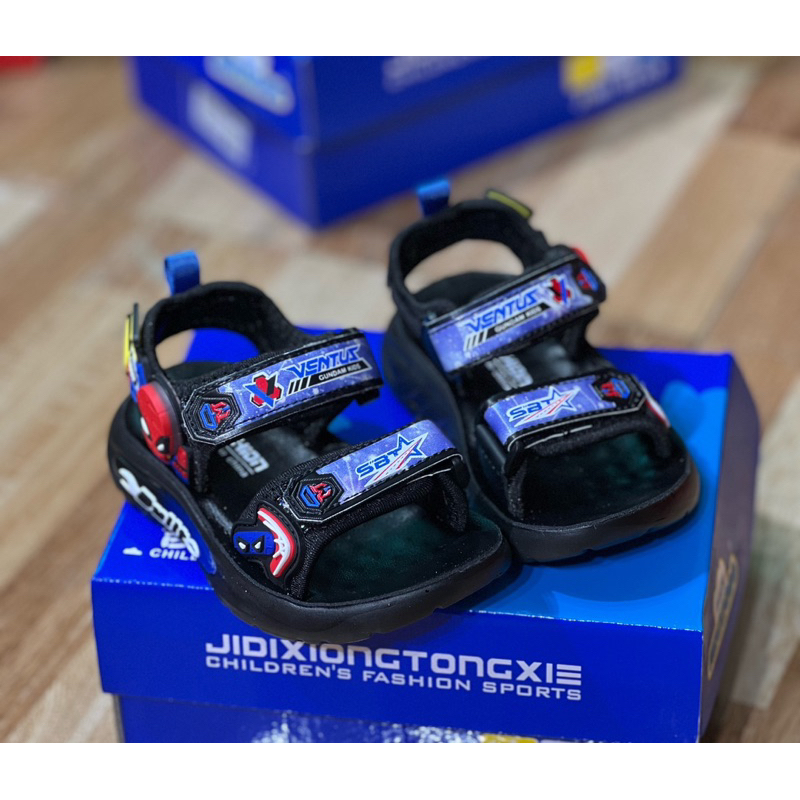 dép cho bé trai sandal bé gái hè thu khâu đế siêu nhân nhện bền đẹp êm chân chống trượt full box cho bé từ 1 tuổi C809