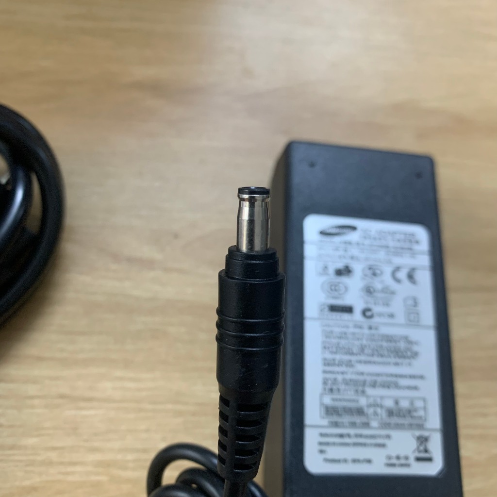 Sạc Laptop Samsung 19V - 4.74A 90W dành cho Laptop Samsung New 100%
