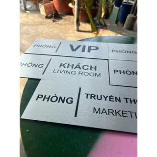 Bảng tên dán cửa phòng Alu In UV màu theo yêu cầu