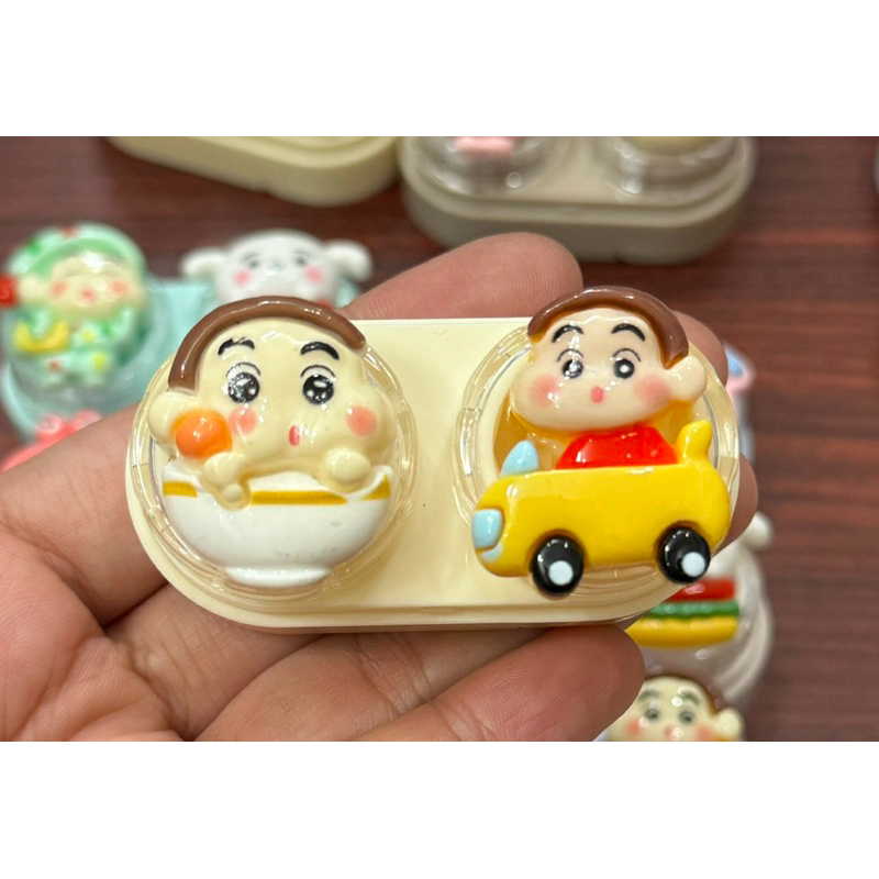 khay Charm đựng lens hoạt hình Shin cậu bé bút chì Muneyes