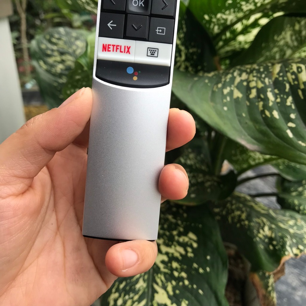 Remote điều khiển tivi TCL giọng nói vỏ nhôm hàng chính hãng theo TV - Tặng kèm pin theo điều khiển