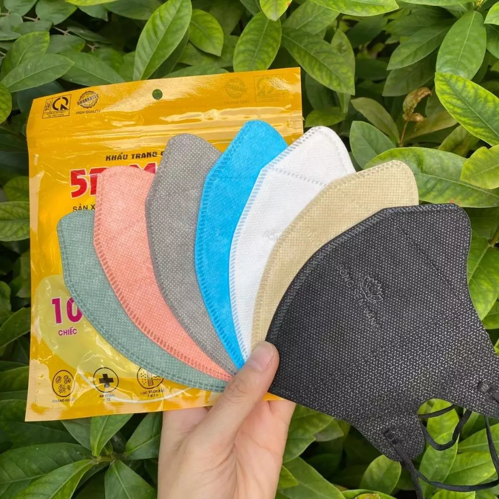 Thùng 500 Khẩu Trang 5D Bông Sen Vàng Cái 3 Lớp