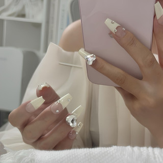 NANTY Nailbox thiết kế fen đầu móng đính đá trắng M209