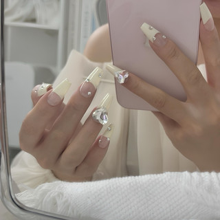 NANTY Nailbox thiết kế fen đầu móng đính đá trắng M209