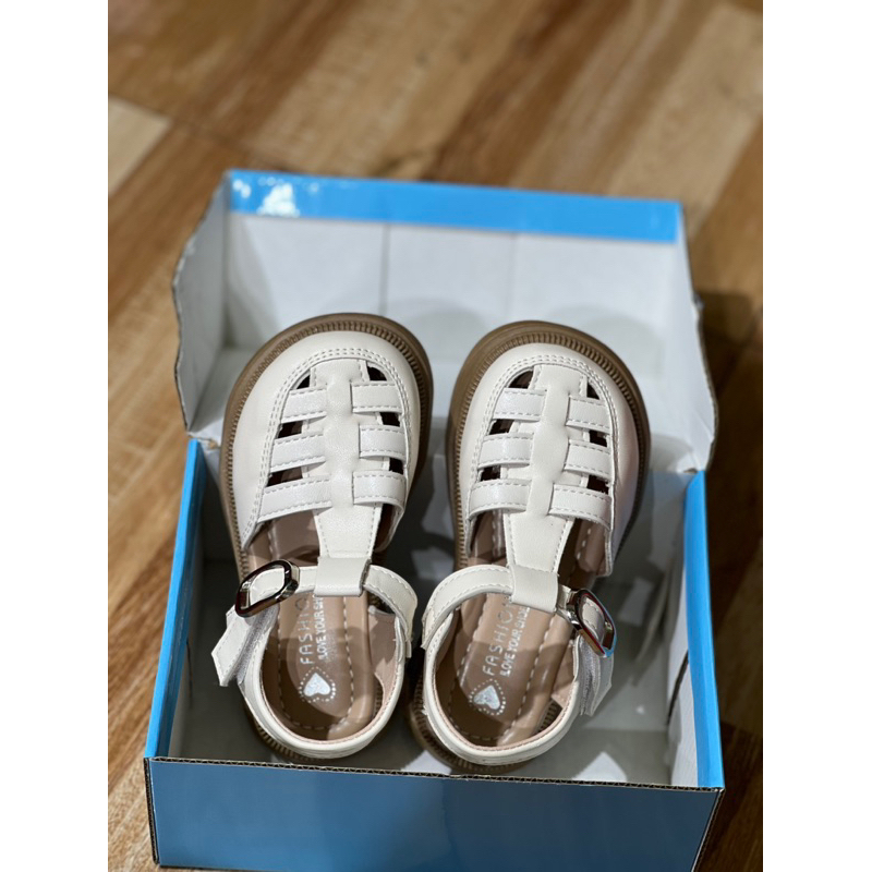 sandal bé gái dép cho bé đi học đi chơi rọ chống trượt da PU mềm êm chân mẫu mới nhất năm size đại đen, trắng QCCC xd768