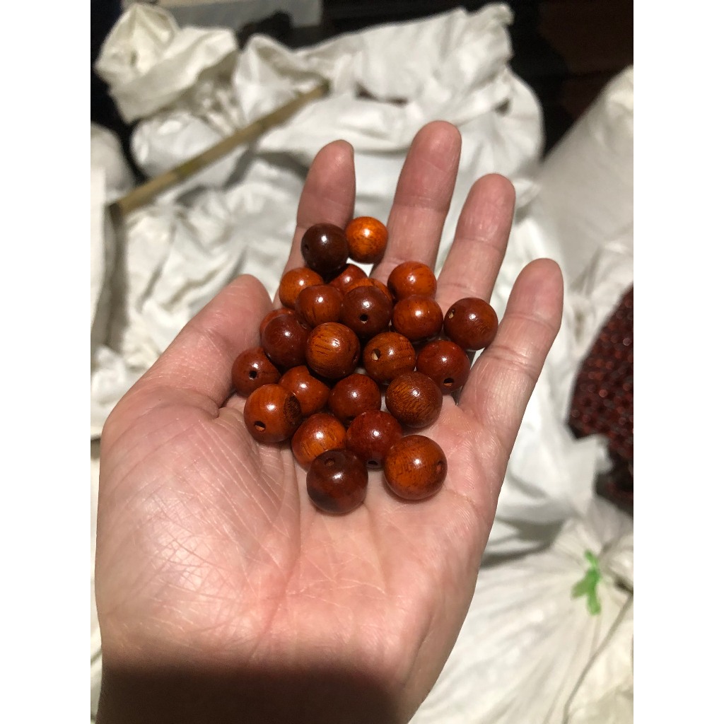 Vòng tay gỗ Hương Đỏ Mang May Mắn Bình An Tài Lộc Trừ Tà giá Thanh Lý Xưởng Dọn Kho