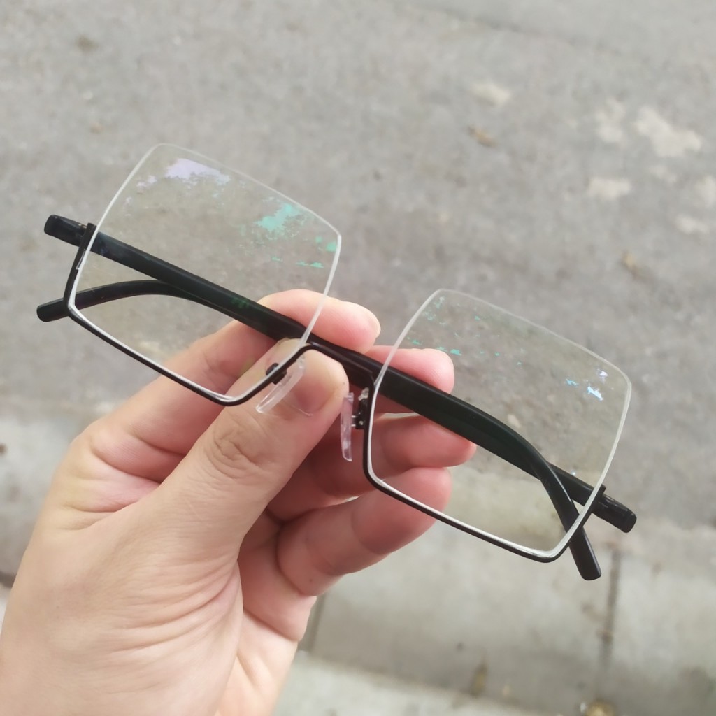 Kính cận chơi bida vk82