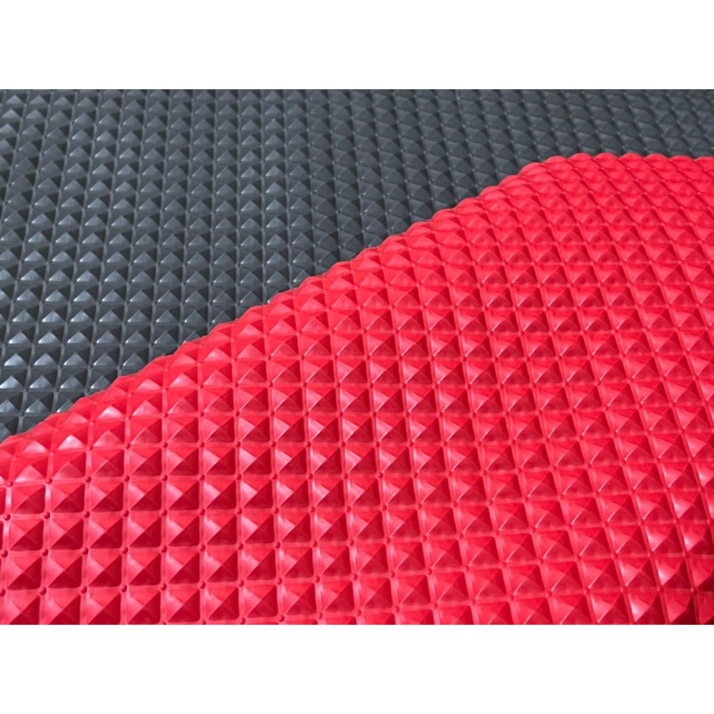 Thảm lót sàn vân kim cương cho xe tải kích thước 1.5mx60cm và 2mx60cm