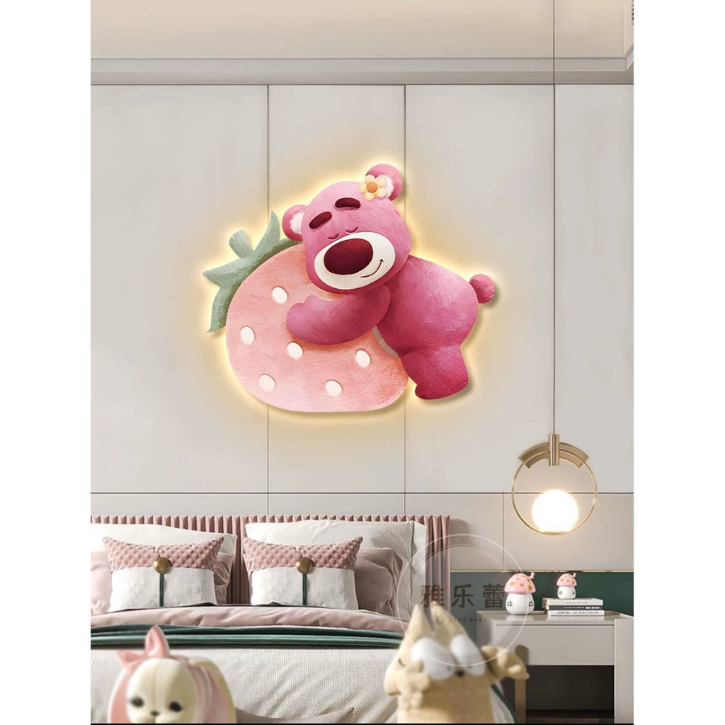Tranh decor gấu dâu treo phòng ngủ cho bé màu hồng, đáng yêu, decor nhà trẻ, cafe kid