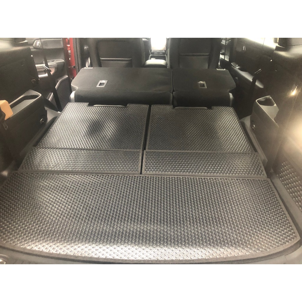 Thảm lót ô tô KATA cho xe Ford Everest (2023 -2025)- Khít với sàn, Chống thấm, Không mùi, Không ẩm mốc