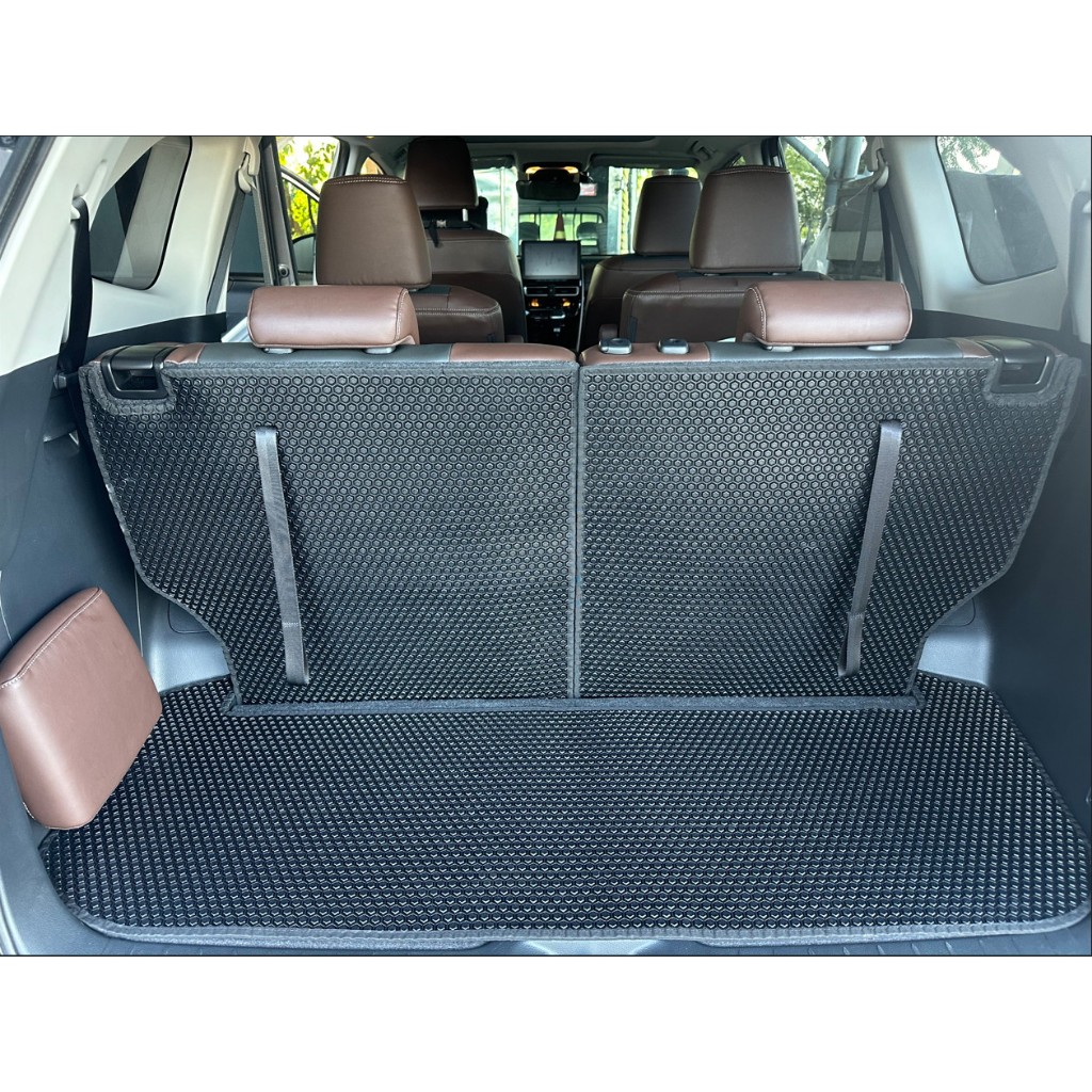 Thảm lót ô tô KATA cho xe Toyota Innova Cross, Hybrid (2023-2024) - Khít với sàn, Chống trơn, Không mùi, Không ẩm mốc