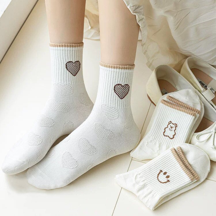 Tất vứ nữ màu trắng set 5 đôi cổ cao họa tiết thêu tinh tế, chất liệu cotton co giãn thoáng khí - Ekiu Shop