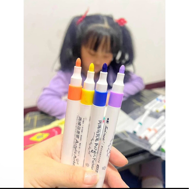 Bộ 60 màu acrylic marker chống nước lên màu chuẩn vẽ trên vải, giấy, giày… (   hot)