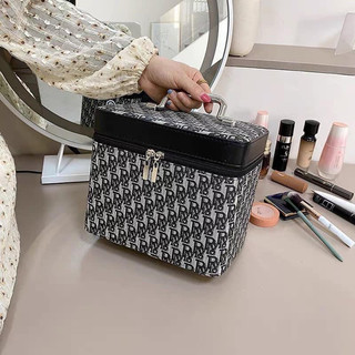 Cốp đựng đồ trang điểm mỹ phẩm có quai xách hàng cứng cáp AT