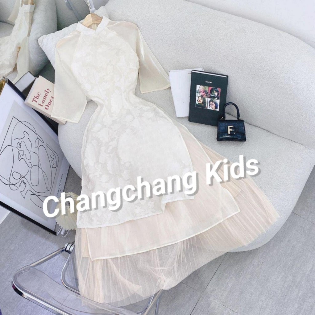 Bộ áo dài trắng phối ren chân váy dập li size từ 15-55kg cho mẹ và bé