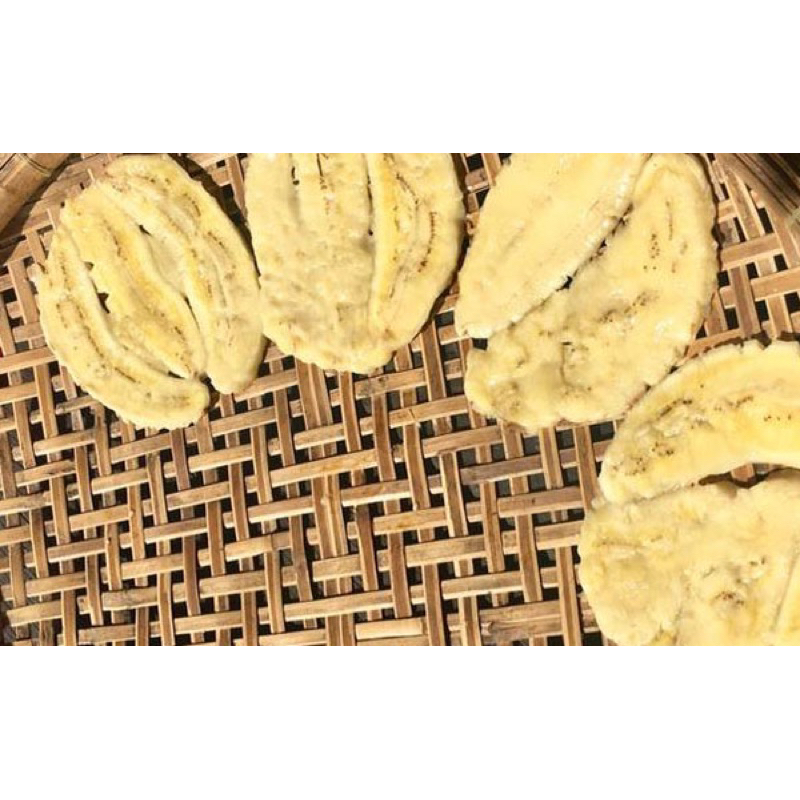 chuối khô đặc sản Cà Mau, nhà phơi thủ công, mềm dẻo, không tẩm đường hay chất bảo quản.