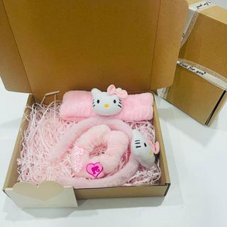 (25cmx20cmx5cm tặng ruy băng) Hộp quà kraft tự gấp kèm nhiều món quà xinh xắn làm quà tặng sinh nhật, quà tặng valentine